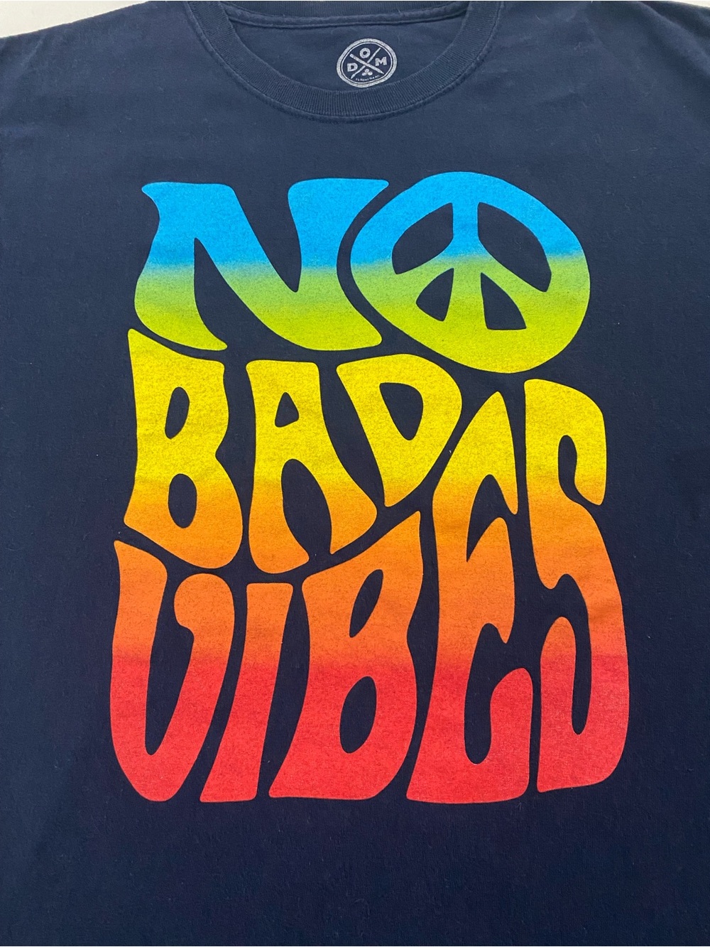 DOM Men’s “No Bad Vibes” Rainbow Graphic T-Shirt - Size Large - Picture 2 of 4